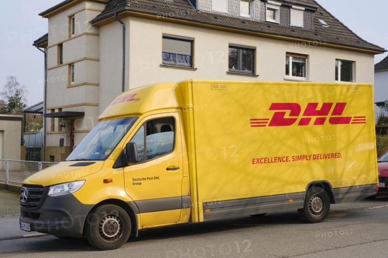 Delivery vehicle for parcels, DHL, Deutsche Post DHL Group, Dortmund, Ruhr area, North Rhine-Westphalia, Germany, Europe