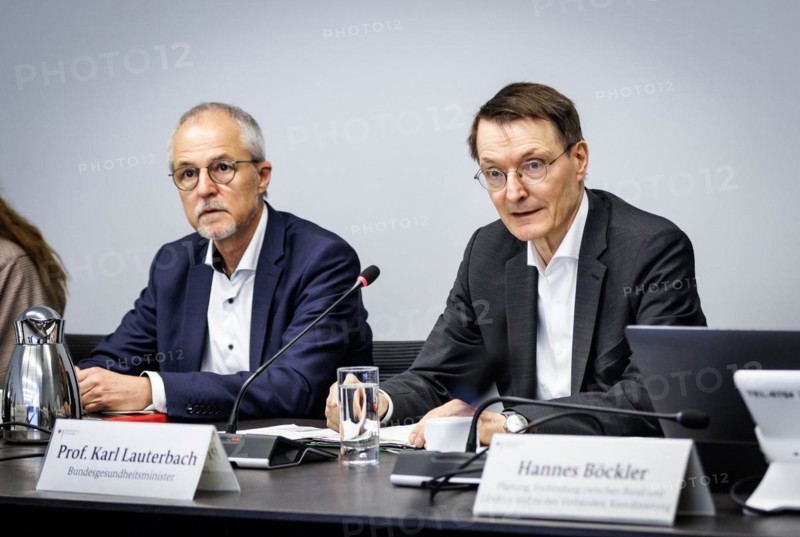 Prof Karl Lauterbach (SPD), Federal Minister of Health, recorded during talks with representatives of the leading municipal associations from the healthcare system in Berlin, 11.04.2024