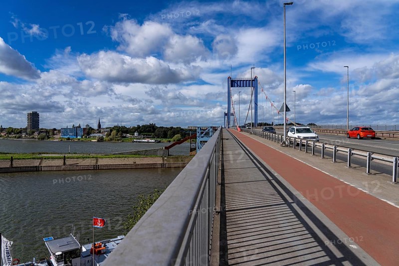 The Friedrich Ebert Bridge over the Rhine between Ruhrort and Homberg, Duisburg, North Rhine-Westphalia, Germany, Europe