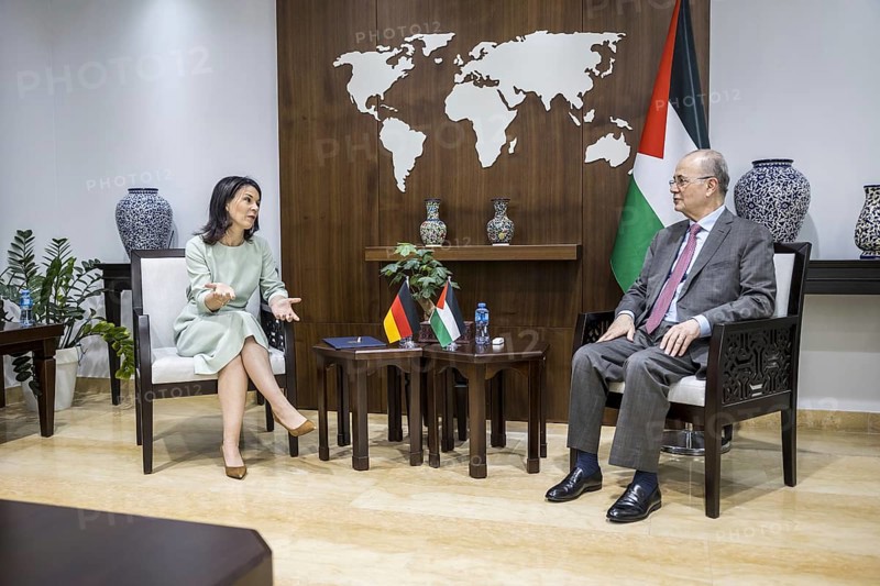 Annalena Bärbock (Alliance 90/The Greens), Federal Foreign Minister, pictured during her trip to Israel and the Palestinian territories. Here a meeting with the Prime Minister of the Palestinian Authority, Mohammed Mustafa, in Ramallah.
