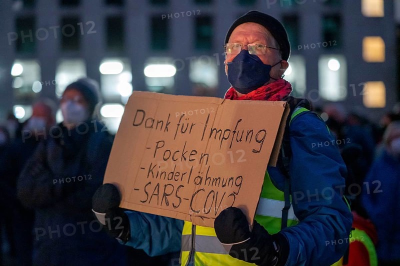 Demo, rally against lateral thinkers and anti-vaccinationists, per the Corona measures, organised by various groups, as a counterpoint to the walks of anti-vaccinationists and Corona deniers, in Essen North Rhine-Westphalia, Germany, Europe