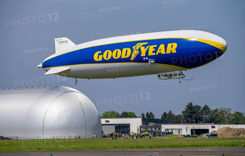 The Zeppelin NT, newly stationed at Essen/Mülheim Airport, undertakes sightseeing flights over the Rhine-Ruhr area, starting at the airship hangar of the WDL Group, Mülheim an der Ruhr, North Rhine-Westphalia, Germany, Europe