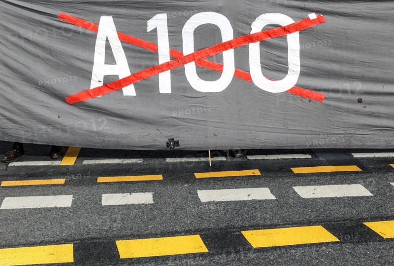 Demonstration to stop the expansion of the A100 motorway during the Stop fossil fuel subsidies demo, Berlin, 02.03.2024