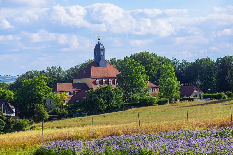 The Jochhöhschlösschen is a small baroque castle in the Pesterwitz district of Freital in the Sächsische Schweiz-Osterzgebirge district. The building now houses owner-occupied flats, Jochhöhschlösschen, Freital, Saxony, Germany, Europe