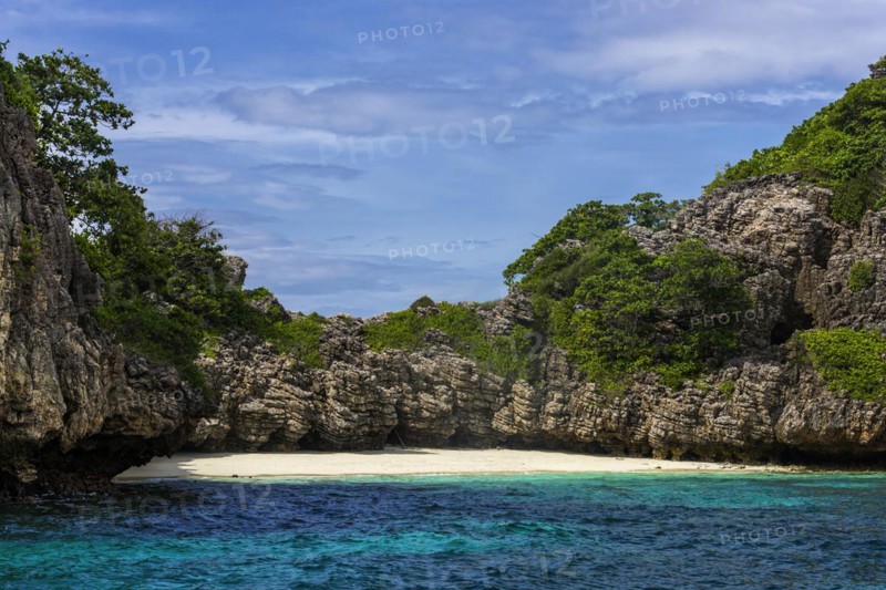 Dream beach on the island of Ko Rot Yai, ocean, landscape, Andaman Sea, lonely, water, snorkelling, beach holiday, beach holiday, palm beach, holiday, travel, tourism, dream holiday, holiday paradise, sun, sunny, climate, beautiful weather, blue sky, landscape, coastal landscape, rainforest, paradise, bay, rocks, rocky, paradisiacal, exotic, nobody, empty, holiday cliché, natural, idyllic, nature, natural landscape, untouched, tropical, tropics, Asian, Thailand, Asia