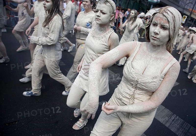 Berlin, 11.05.2008, Carnival of the Cultures, group from Bunzlau, Poland. Dancer attend Berlin's street parade of ethnic minorities called Karneval der Kulturen, Carnival of the Cultures, Berlin, Germany, Europe