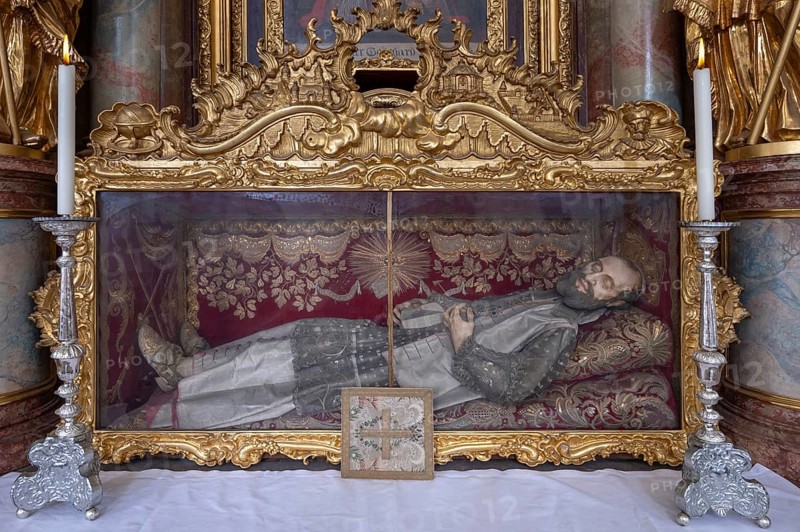 Magnificent glass shrine with a sculpture of a saint, Basilica of St Mauritius, Niederaltaich, Lower Bavaria, Germany, Europe