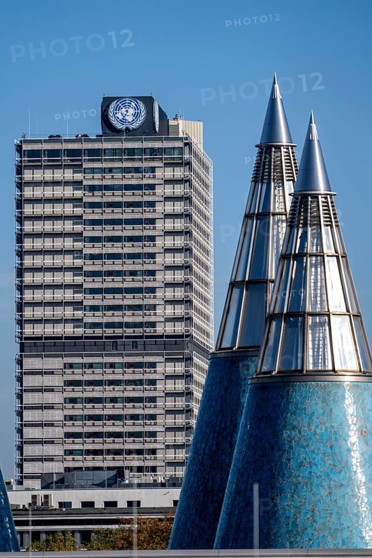 Building of the UN Campus in Bonn, towers, light cone of the Bundeskunsthalle, Museum Mile, North Rhine-Westphalia, Germany, Europe