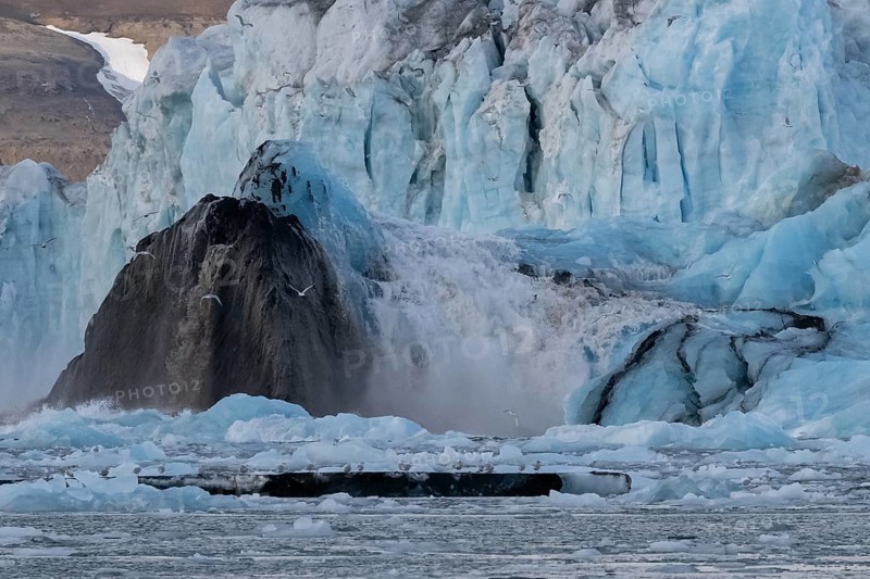Calving glacier, calving, edge of Negribreen, Stjorfjord, Spitsbergen Island, Svalbard and Jan Mayen archipelago, Norway, Europe