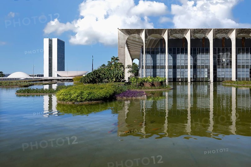 Foreign Ministry building, Itamaraty Palace or Palace of the Arches and National Congress, designed by Oscar Niemeyer, World Heritage Site, Brasilia, Federal district, Brazil, South America