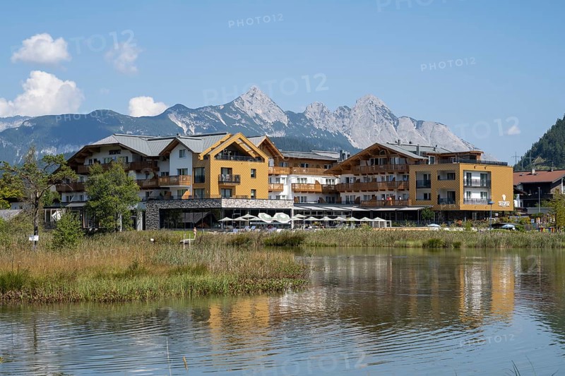 Flat houses at the Wildsee, Karwendel Mountains, Alps, Gschwandt, Seefeld, Tyrol, Austria, Europe