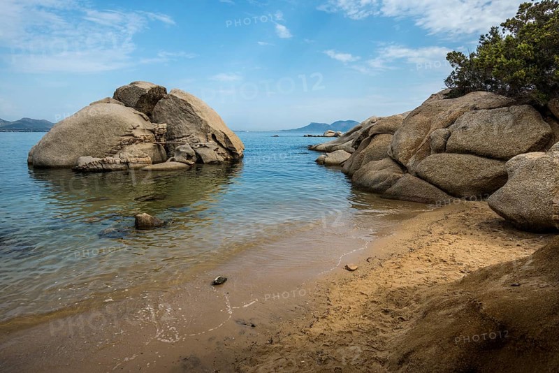 Lonely beach with granite rocks, Spiaggia Li Cuncheddi, Capo Ceraso, near Olbia, Sardinia, Italy, Europe