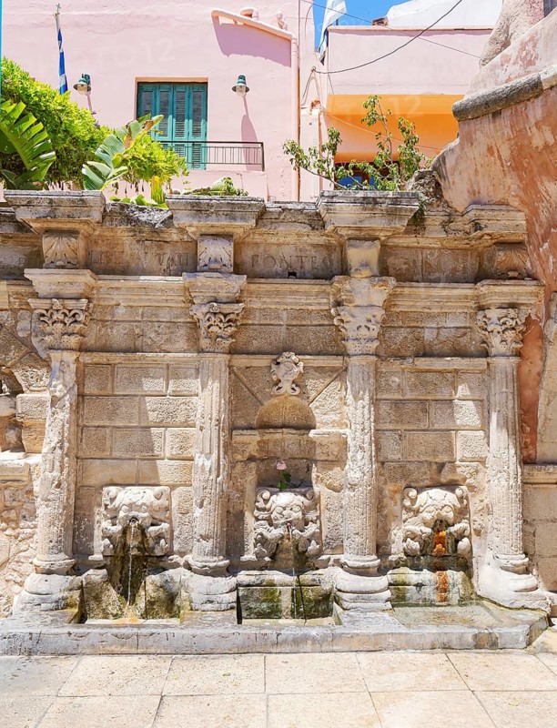 Venetian Rimondi fountain, Rethymno, Crete, Greek Islands, Greece, Europe