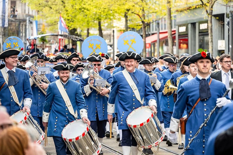 Parade of historically costumed guildsmen, Sechseläuten or Sächsilüüte, Zurich Spring Festival, Zurich, Switzerland, Europe