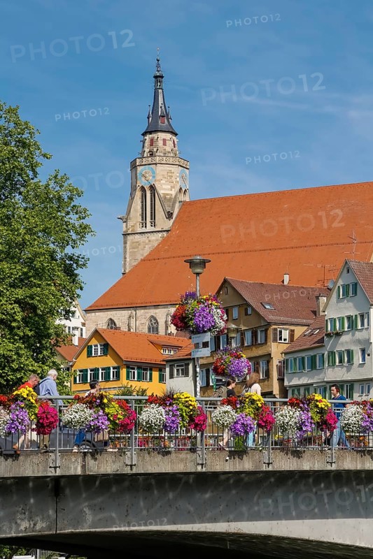 Eberhardsbrücke, Neckarbrücke, floral decoration, Stiftskirche zu St. Georg, Protestant parish church, church, sacred building, church tower, clock, master builder Peter von Koblenz and Hans Augsteindreyer, historic old town, university town, Tübingen, Baden-Württemberg, Germany, Europe