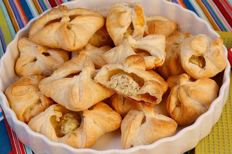 Southern German cuisine, trout cream in puff pastry, starter, fish dish, baked, from the oven, served in casserole dish, tart dish, traditional cuisine reinterpreted, food photography, studio, Germany, Europe