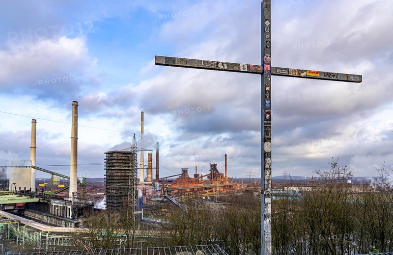 The Thyssenkrupp Steel steelworks in Duisburg-Marxloh, on the Rhine, coking plant unloading tower, blast furnaces 1 and 2, right, summit cross on Alsumer Berg, vantage point, North Rhine-Westphalia, Germany, Europe