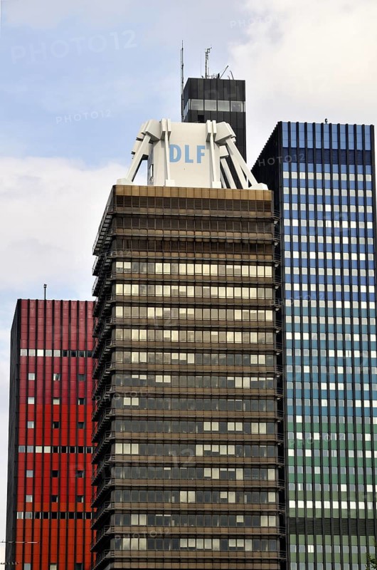 Deutschlandradio building, Deutschlandfunk, behind it the former Deutsche Welle headquarters, office tower and studio tower, Raderberggürtel, Cologne, North Rhine-Westphalia, Germany, Europe