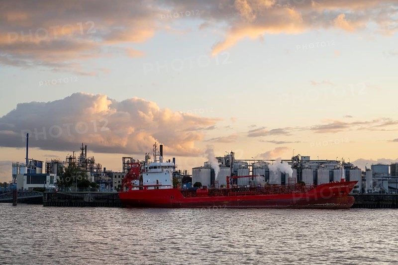 Tanker in front of the oil harbour, evening light, Hamburg, Germany, Europe