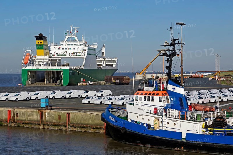 Odyseusz, outer harbour, Emden, Eddystone, Ro-Ro Cargo Ship, car transporter, car loading, East Frisia, Lower Saxony, Germany, Europe
