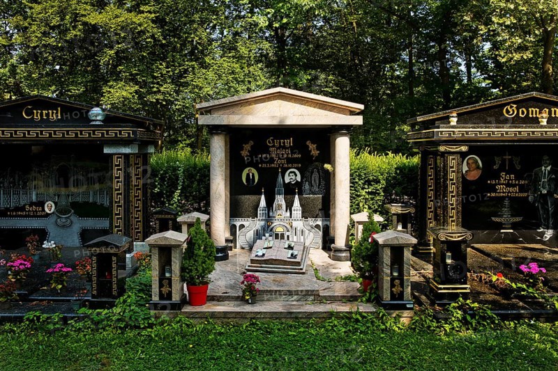Opulent graves of Sinti and Roma families, so-called Königs-Gräber, Beuel Cemetery, Bonn, North Rhine-Westphalia, Germany, Europe