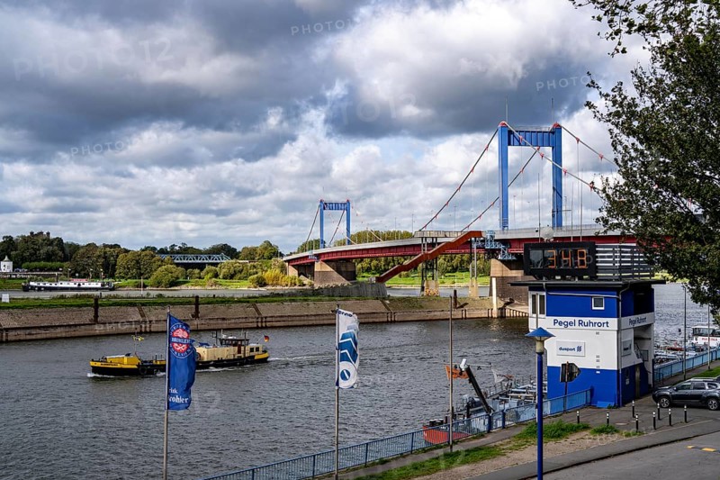 Harbour Duisburg Ruhrort, Vinckekanal, behind the Friedrich-Ebert-Bridge over the Rhine between Ruhrort and Homberg, Duisburg, North Rhine-Westphalia, Germany, Europe