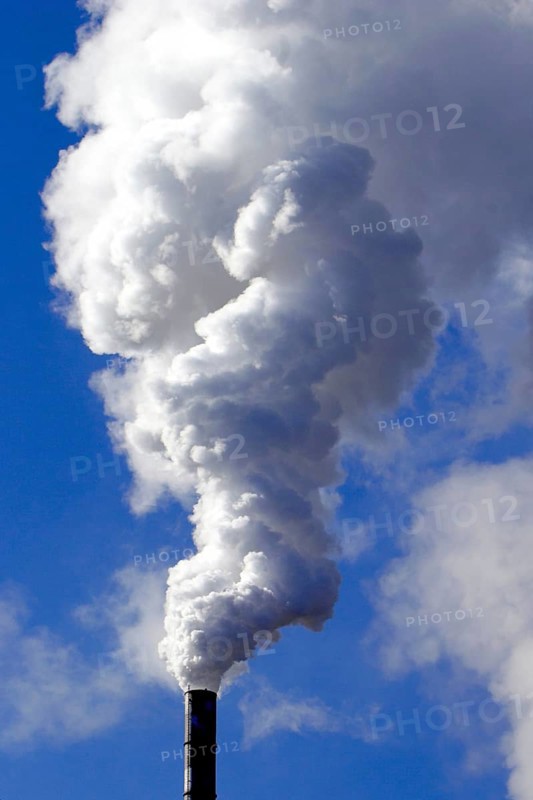 Smoking chimney, power plant, chimney, pollutant emissions, environmental pollution, North Rhine-Westphalia, Federal Republic of Germany