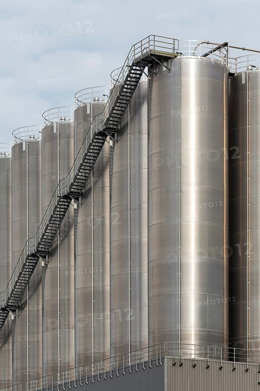 High silo facility for bulk goods, aluminium silo with external staircase, Parallelhafen, Duisburg-Neuenkamp, North Rhine-Westphalia, Germany, Europe