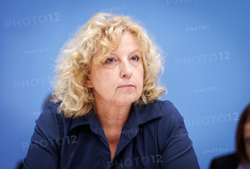 Susanne Ungrad, Press Officer for Climate and Energy Policy at the Federal Ministry for Economic Affairs and Climate Protection, recorded at a government press conference in Berlin, 12 April 2024