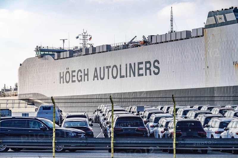 Norwegian car carrier Höegh Trapper, in the car terminal in the seaport of Bremerhaven, can transport up to 8500 cars, imports foreign vehicles to Europe, new German cars for export overseas, Bremerhaven, Bremen, Germany, Europe