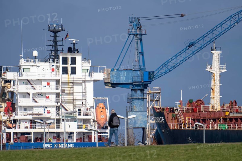 Shipyard Dock 5, freighter BBC Xingang dry dock, freighter Adam Schulte, shipyard in the overseas harbour of Bremerhaven, Bremen, Germany, Europe