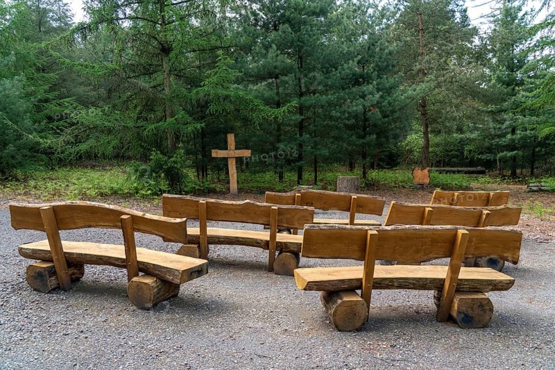 Cemetery forest, place of worship, cross, wooden cross benches, wooden benches, burial place in the forest, in biodegradable urns, under trees, Niederkrüchten, North Rhine-Westphalia, Germany, Europe