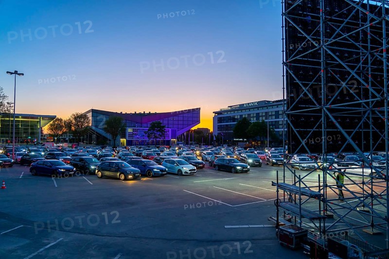 Temporary drive-in cinema, in the car park in front of Messe Essen, Grugahalle, large LED screen, in the Rüttenscheid district, effects of the corona crisis in Germany