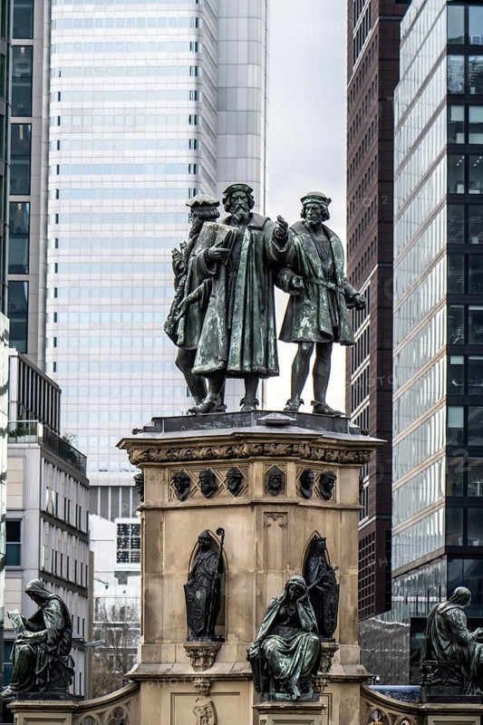 Gutenberg monument at Roßmarkt, in the city centre of Frankfurt am Main, Hesse, Germany, Europe