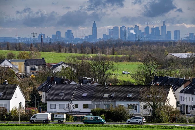 View from the village of Weilbach, a district of Flörsheim am Main in the Main-Taunus district of southern Hesse, to the skyline of Frankfurt am Main, Hesse, Germany, 17 kilometres away as the crow flies, Europe