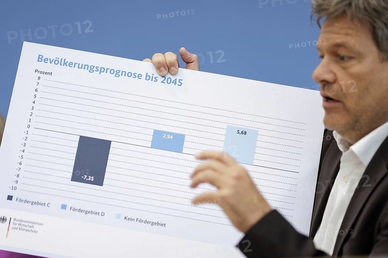 Robert Habeck (Alliance 90/The Greens), Federal Minister for Economic Affairs and Climate Protection and Vice-Chancellor, recorded during the presentation of the Federal Government's 1st Equality Report at the Federal Press Conference in Berlin, 3 July 2024