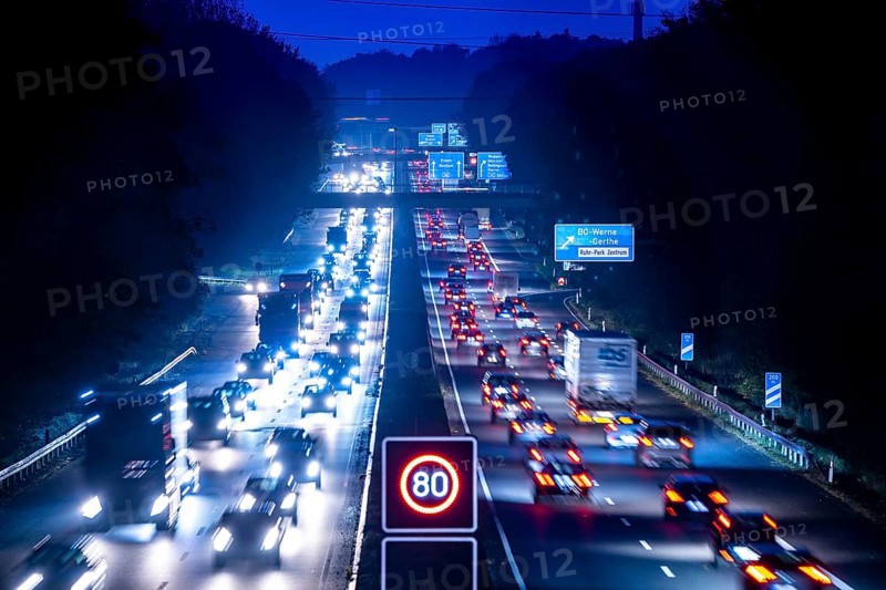 Motorway A40, Ruhrschnellweg, near Bochum, heavy evening traffic, in front of the motorway junction Bochum, A43, view in west direction