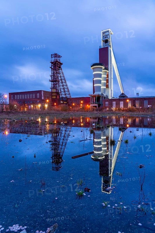 Shaft complex of the former Schlägel & Eisen coal mine, shaft 3/4/7, Herten, North Rhine-Westphalia, Germany, Shaft complex of the former Schlägel & Eisen coal mine, shaft 3/4/7, lighting, illumination of shaft 4, Herten, North Rhine-Westphalia, Germany, Shaft complex of the former Schlägel & Eisen coal mine, shaft 3/4/7, lighting, illumination of shaft 4, Herten, North Rhine-Westphalia, Germany, Europe
