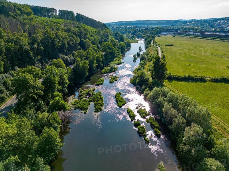 The Ruhr near Wickede, renaturalised, since 2013 river sections of the Ruhr that were previously canal-like have been renaturalised, sandbanks created and riverbanks unleashed, North Rhine-Westphalia, Germany, Europe