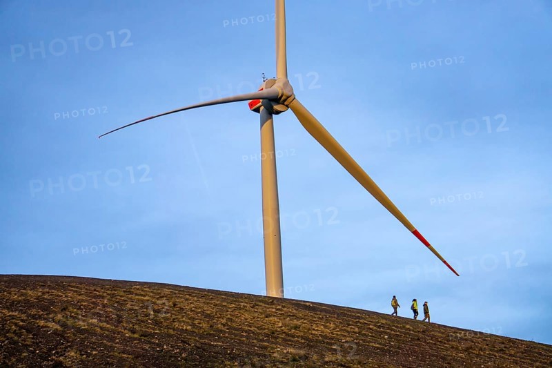 Wind turbine, by Enercon, on the Mottbruchhalde, in Gladbeck-Brauck, operated by the energy company STEAG, North Rhine-Westphalia, Germany, Europe