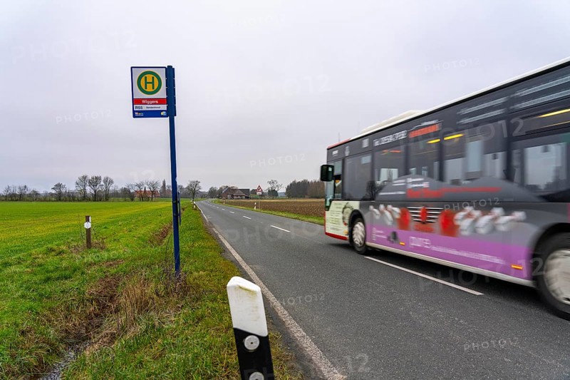 Bus stop Wiggers, in the countryside, near Sendenhorst, line R55, RVM Regionalverkehr Münsterland, from Ahlen to Sendenhorst, runs hourly on weekdays, at weekends only on request by Taxi Bus, Münsterland