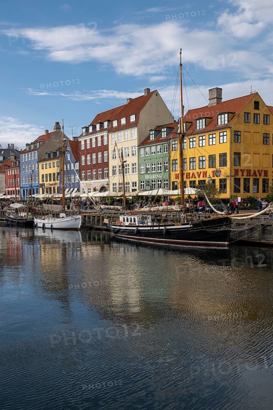 Nyhavn, in the Frederiksstaden district, harbour district with houses over 300 years old, moored sailing boats, promenade with many cafés, pubs, restaurants, canal, tourist attraction, Copenhagen, Denmark, Europe