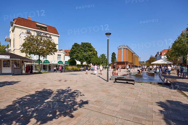 Square at the Schliepsteiner Tor with fountain, lantern and graduation tower as entrance to the spa district in Bad Salzuflen, Lippe district, North Rhine-Westphalia, Germany, Europe