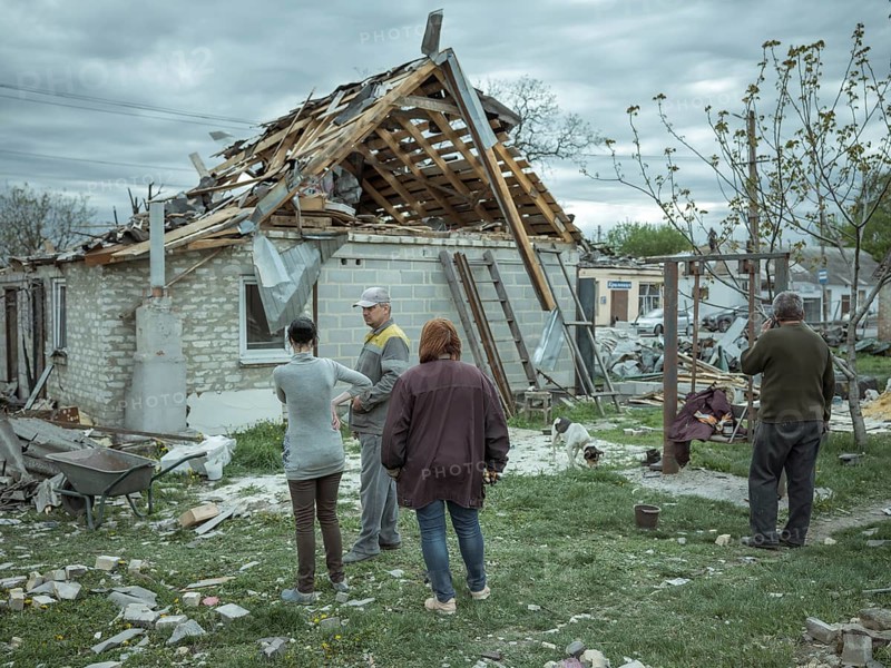 Missile strike on 19 April, family survives with children in the cellar, a neighbour dies in the attack, Selydowe, Ukraine, Europe