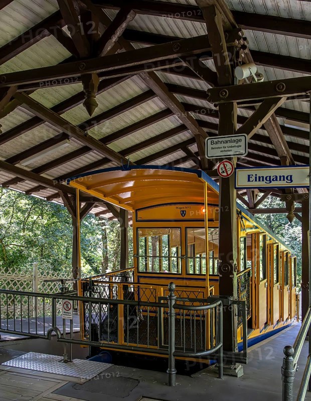 Wire rope rack railway at the Neroberg Landscape Park, Wiesbaden, Hesse, Germany, Europe
