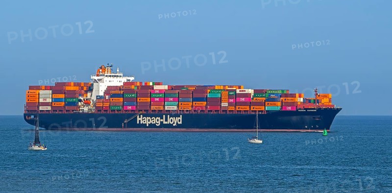 Container ship, containership Hudson Express of the Hapag-Lloyd AG shipping and container transportation company loaded with containers