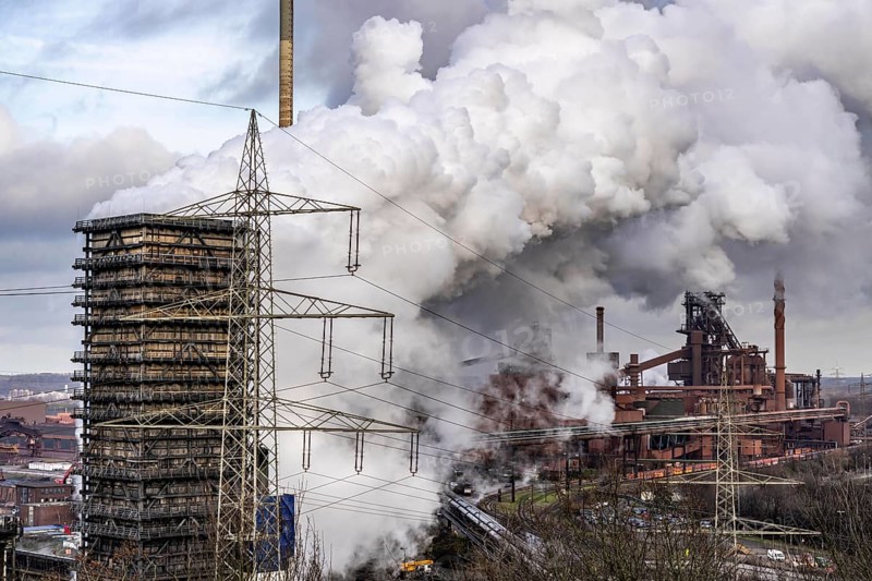 The Thyssenkrupp Steel steelworks in Duisburg-Marxloh, on the Rhine, quenching tower of the coking plant, blast furnaces 1 and 2, right, North Rhine-Westphalia, Germany, Europe