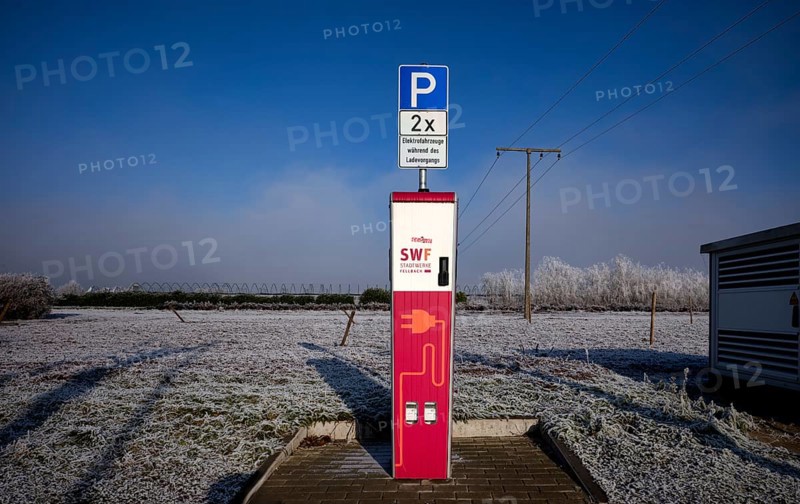 Charging station Stadtwerke Fellbach SWF for electric cars, charging station, e-charging station, e-mobility, unused, without e-car, Stuttgart, Baden-Württemberg, Germany, Europe