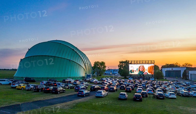 Drive-in cinema at Essen/Mülheim Airport Motor Movies, temporary film screening, at the WDL airship hangar, event in compliance with contact restrictions, effects of the corona crisis in Essen, Mülheim Germany