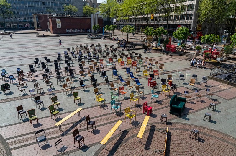Campaign 1, 000 empty chairs, with which restaurateurs, nationwide, want to draw attention to the problems of the catering trade in the Corona period, Kennedyplatz, effects of the Corona crisis in Essen, Germany, Europe